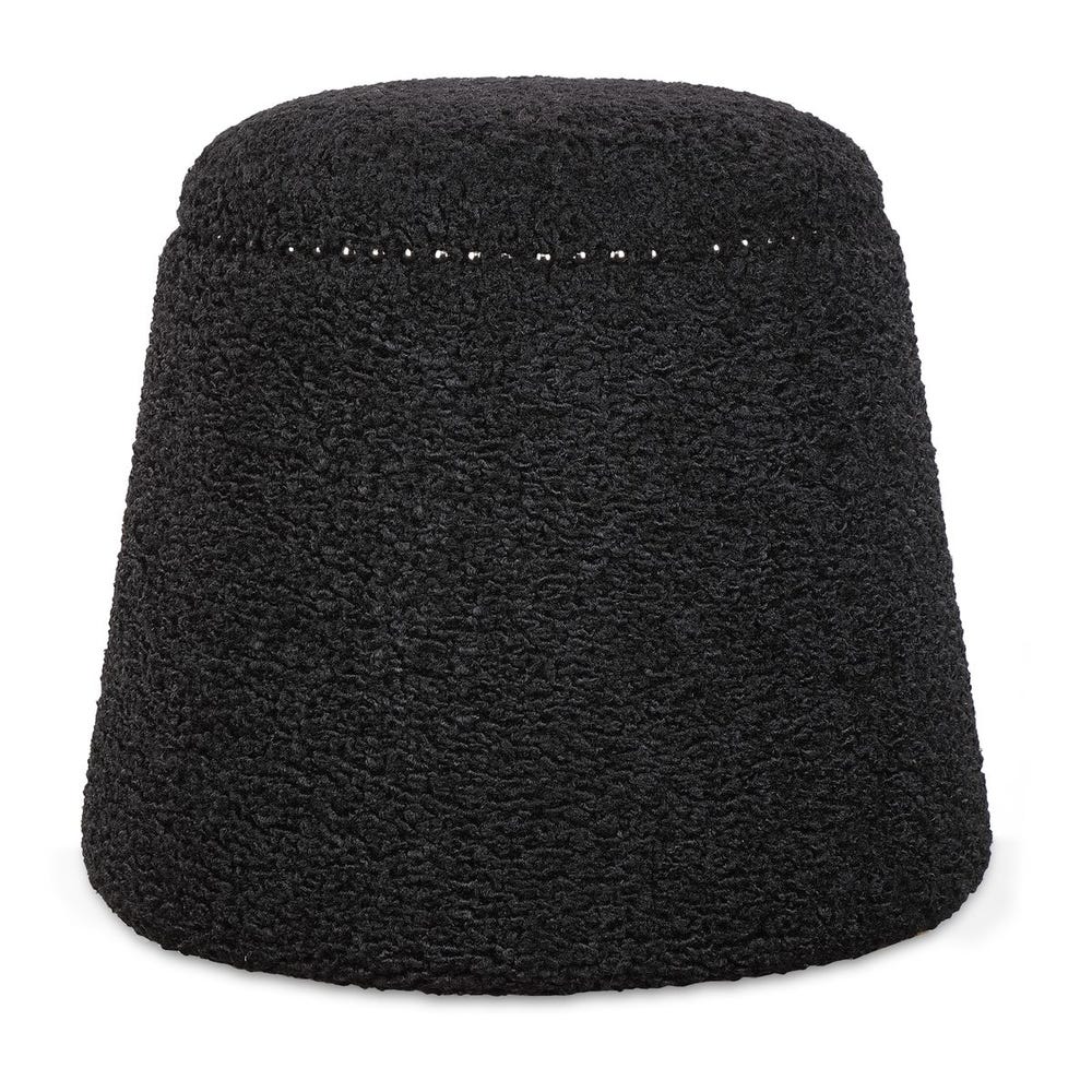 Pouf en fausse peau de mouton avec détails cloutés