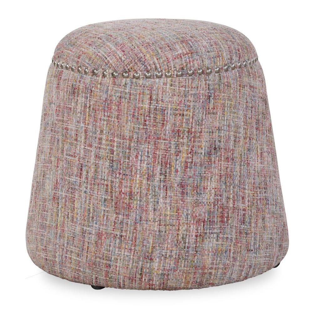 Pouf en fausse peau de mouton avec détails cloutés